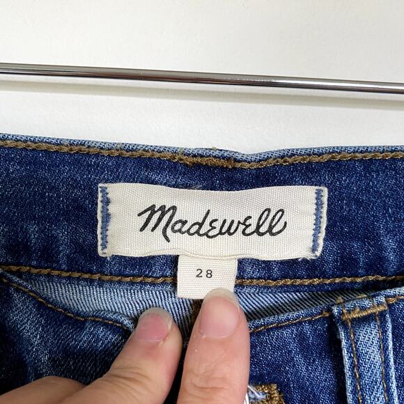 Madewell High Rise Raw Hem Denim Shorts in Medium Blue Size 28 - Picture 4 of 9
